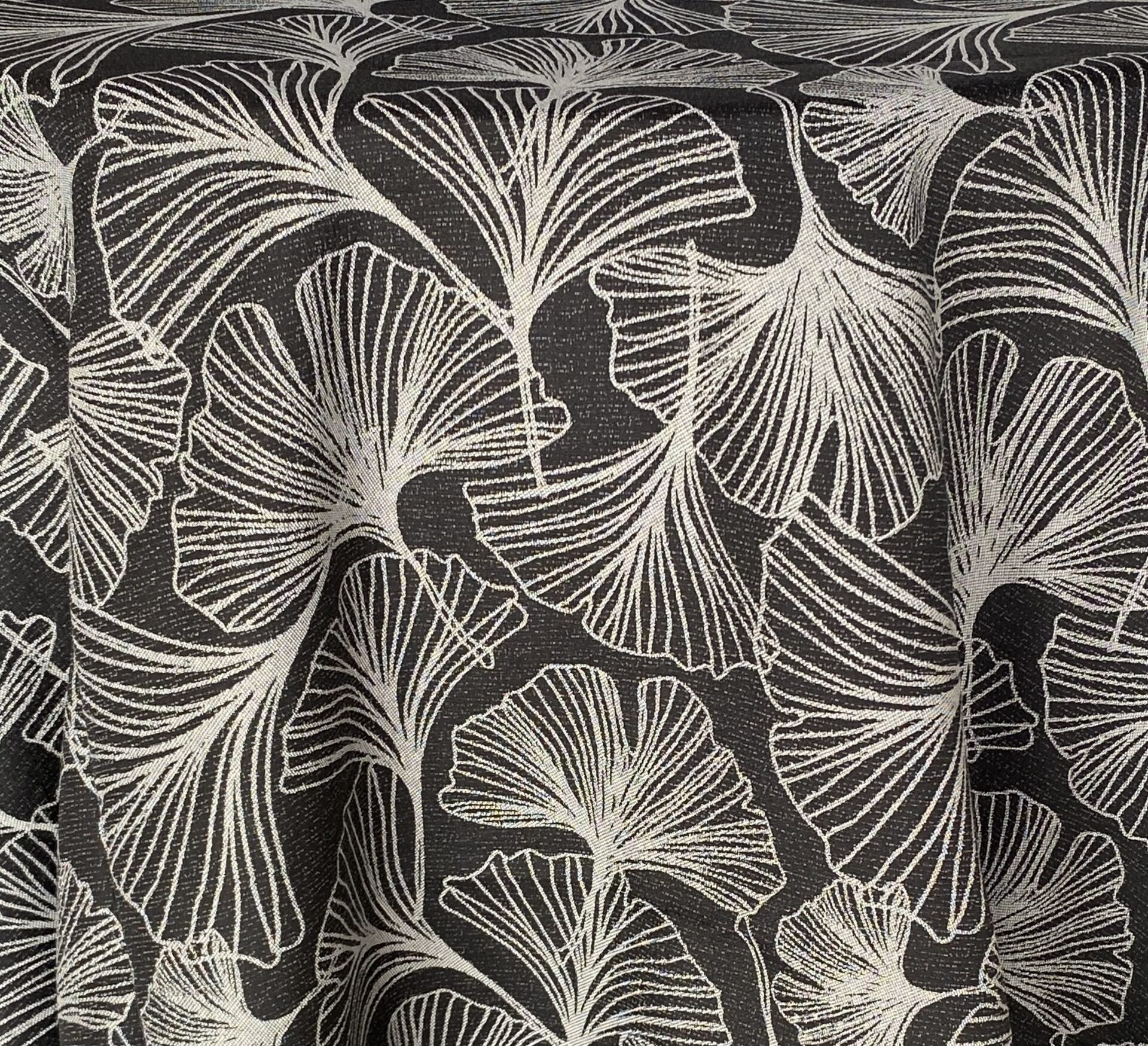 Natura | Black - Image 2